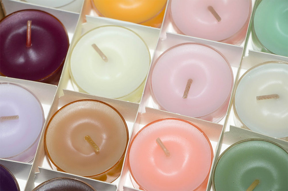 Make Money Selling Candles from Home [2023 Guide]